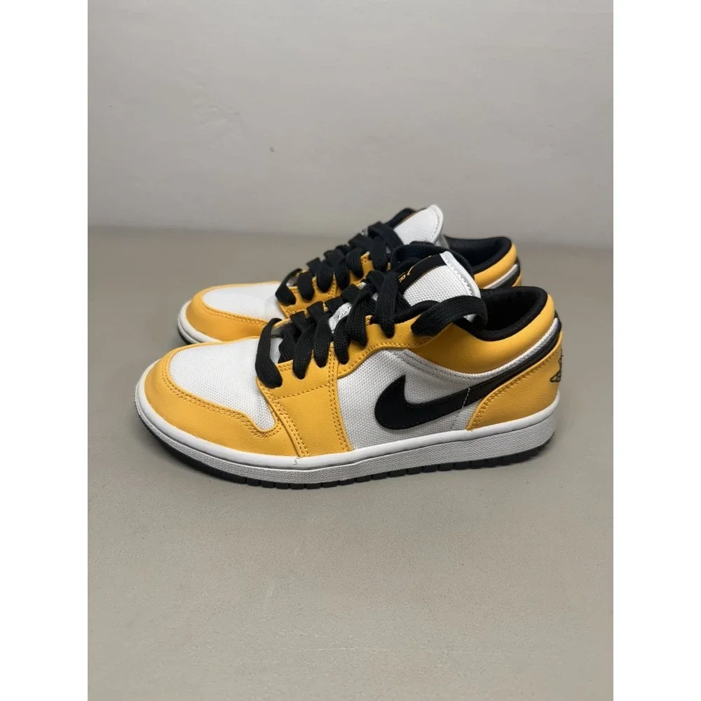 Size 7 W / 5.5 Youth - Air Jordan 1 Low 